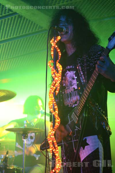 ADAM BOMB - 2009-09-21 - PARIS - Batofar - 